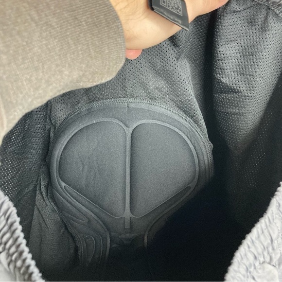 Santic cycling shorts size 2XL - Picture 7 of 8